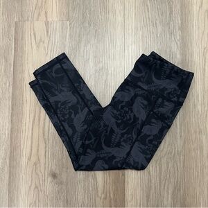 Constantly Varied Gear T-Flex Dinosaur Capri Leggings Size Small